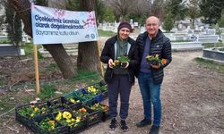 Eskişehir'de mezarlıklara giden vatandaşlara anlamlı sürpriz