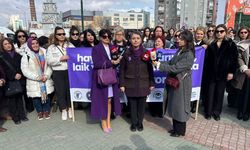 Duygu Karaca 8 Mart açıklamasında kadınların hak mücadelesine dikkat çekti