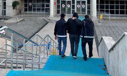 Eskişehir'de bir dükkandan 7 adet elbise dolabı çalan hırsız yakalandı