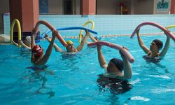 Eskişehir'de su cimnastiği etkinliğinde kadınlar hem eğlendi hem spor yaptı