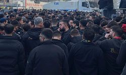 Eskişehirspor taraftarları İzmir'de stadyuma alınmadı; Siyasilerden açıklamalar art arda geldi