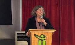 Nazan Aksaray: "Büyük bir yıkım projesinin altında ülkemiz ezilmek isteniyor"