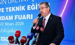 Eskişehir Valisi Erdinç Yılmaz gençlere seslendi; "Elinizdeki iş, kolunuzdaki altın bileziktir"