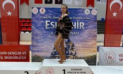 Eskişehir’de Alya Oturanel'den dans başarısı: 3 farklı dalda Eskişehir birincisi oldu