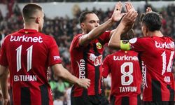 Eskişehirspor taraftarının desteği ile turu rahat geçti; Yarı finalde rakip Ayvalıkgücü Belediyespor