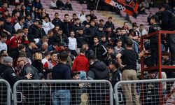 Tribünde rahatsızlık geçiren Eskişehirspor taraftarı hastaneye kaldırıldı