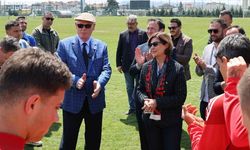 Eskişehirspor'a zorlu Balıkesirspor mücadelesi öncesinde önemli ziyaret