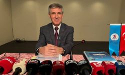 Petrol İş Sendikası Genel Başkanı Süleyman Akyüz Eskişehir’de sendikal örgütlenme hakkında konuştu