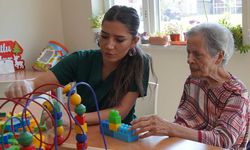 Tepebaşı Belediyesi Alzheimer Konukevlerinde yüzlerce hasta takip edildi