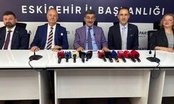 Ayhan Erel Eskişehir'de konuştu; "Yavuz Ağıralioğlu dün ne söylemişse bugün de aynı şeyi söylüyor"