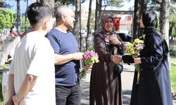 Ayşe Ünlüce'den Kurban Bayramı dolayısıyla Eskişehir Hava Şehitliği’ne ziyaret