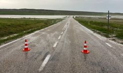 Eskişehir'de o yol sel nedeniyle ulaşıma kapatıldı; Resmi açıklama geldi
