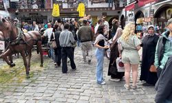 Kurban Bayramı için Eskişehir'e gelenler Tarihi Odunpazarı Bölgesi'ne akın etti