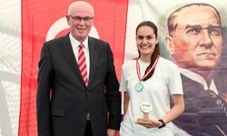 Eskişehir'de 100 sporcunun mücadele ettiği tenis turnuvasında kazananlar belli oldu
