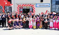Eskişehir’de yapımı tamamlanan 2 okul daha açıldı; Vali Erdinç Yılmaz'dan önemli açıklamalar