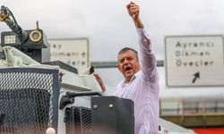 Özgür Özel: "Şükürler olsun ki milletimiz arkamızda duruyor"