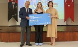 Eskişehir’in geleceğine yönelik fikirler geliştiren gençlere ödül verildi