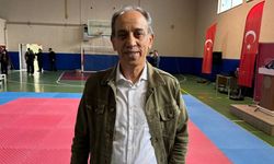 Eskişehirspor'un efsane futbolcularından Feza Baycan: "Eskişehir'in pırıl pırıl gençlerine önem verilmedi"