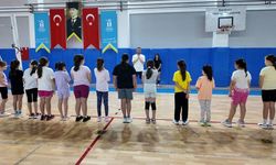 İçinde voleybol aşkı olan Eskişehirli çocuklara büyük destek