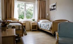 Nurten Lütfü Yüksel Alzheimer Merkezi ücretleri tartışma konusu oldu