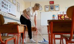 Okullarda bu sene temizlik personeli sıkıntısı yaşanacak mı; İbrahim Akar son durumu açıkladı