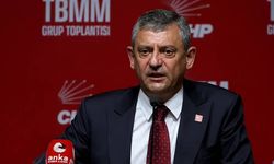 Özgür Özel: "Bu yürüyüş Yılmaz Büyükerşen'in elini bırakmayanların yürüyüşüdür"