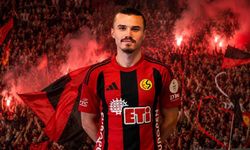 Galatasaray ve Altınordu altyapısında yetişti; Eskişehirspor'a imzayı attı