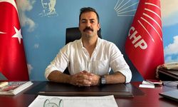 Talat Yalaz: "Valiliğe ait bir pankartı AK Partililer neden asıyor?