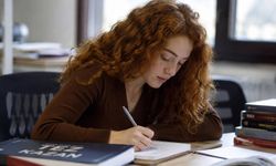 Parayla tez hazırlayanlara dev cezalar kesilecek