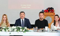 Vali Erdinç Yılmaz'dan Eskişehir'de görev yapan muhabirler ve kameramanlara övgü dolu sözler