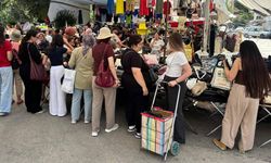 Bu pazarda tekstil ürünleri çok ucuz; Diğer kentlerden Eskişehir'e gelenler bile var