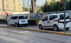 Eskişehir'de işlek cadde trafiğe kapatıldı; Sürücülerin bulduğu çözüm şaşırttı