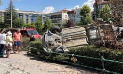 Eskişehir'de kontrolden çıkan araç feci şekilde kaza yaptı