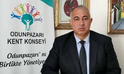 İsmail Kumru: "Siyasi tartışmaların gerçek gündeminin önüne geçirilmesi doğru değil"