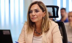 Ayşe Ünlüce’nin ardından bir kadın Büyükşehir Belediye Başkanı daha YENİ Parti’ye geçti