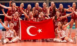 U17 Kız Milli Voleybol Takımı'ndan çok önemli başarı