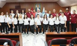 Kazım Kurt'tan Odunpazarıspor Kadın Hentbol Takımı’na tam destek