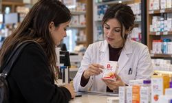 B12 vitamini eksikliği neden olur, hangi besinlerde bulunur? Uzmanlardan önemli uyarılar