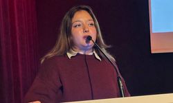 Eftelya Özçelik gençlerin sorunlarını anlattı: “Çalışmadan okumak lüks hâline geldi”