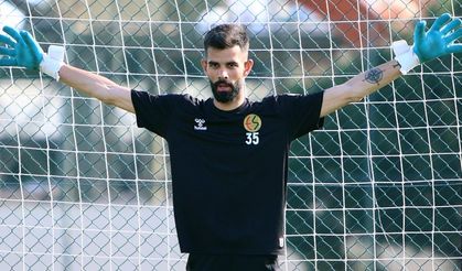 Eskişehirspor'un başarılı kalecisi Berkay Güzel maça damgasını vurdu