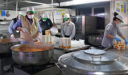 Eskişehir'de ihtiyaç sahibine sıcak yemek ulaştırılıyor; İşte ayrıntılar