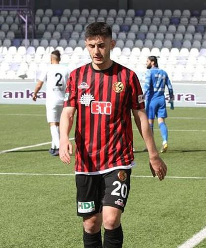 Eskişehirspor ile 100 maça çıkmıştı; Avrupa'ya transfer oluyor