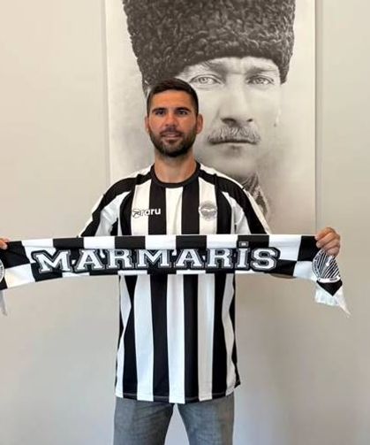 Eskişehirspor'dan ayrılan Cenk Özbey’in yeni takımı belli oldu