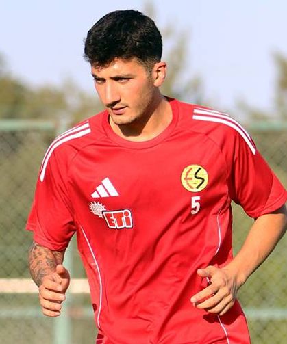 Ozan İsmail Koç: “Eskişehirspor’a geldiğim için çok mutluyum"