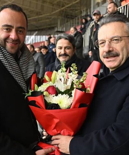 Eskişehirspor yönetiminden Eskişehir Valisi Hüseyin Aksoy'a veda jesti