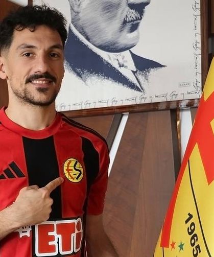 Eskişehirspor kadrosunu önemli takviye; Sol bek oyuncusu imzayı attı