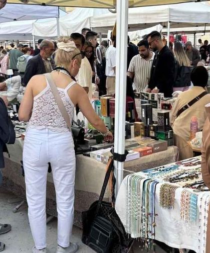 Eskişehir’de kurulan antika pazarına yoğun ilgi; On binlerce insan ziyaret ediyor