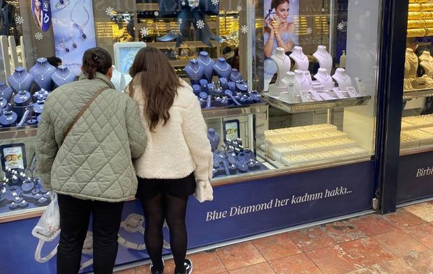 Son 1 yılda altın ne kadar kazandırdı; Kuyumcularda hareketlilik var