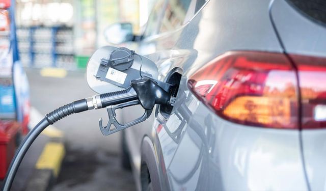 Sürücüleri üzecek haber; Benzin fiyatlarına zam geldi
