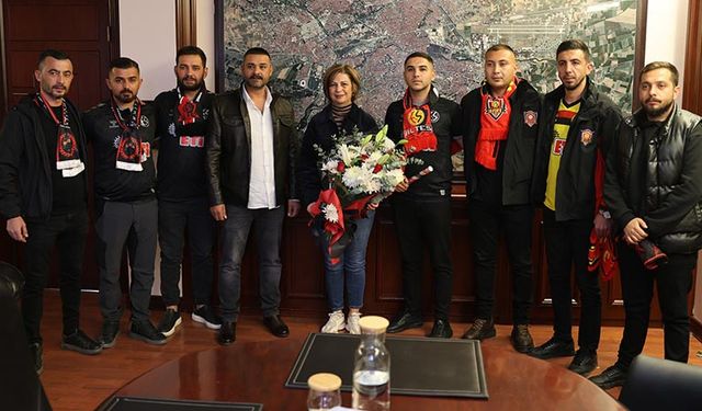 Ayşe Ünlüce: "Eskişehirspor'un kötü günleri atlatacağına inanıyorum"